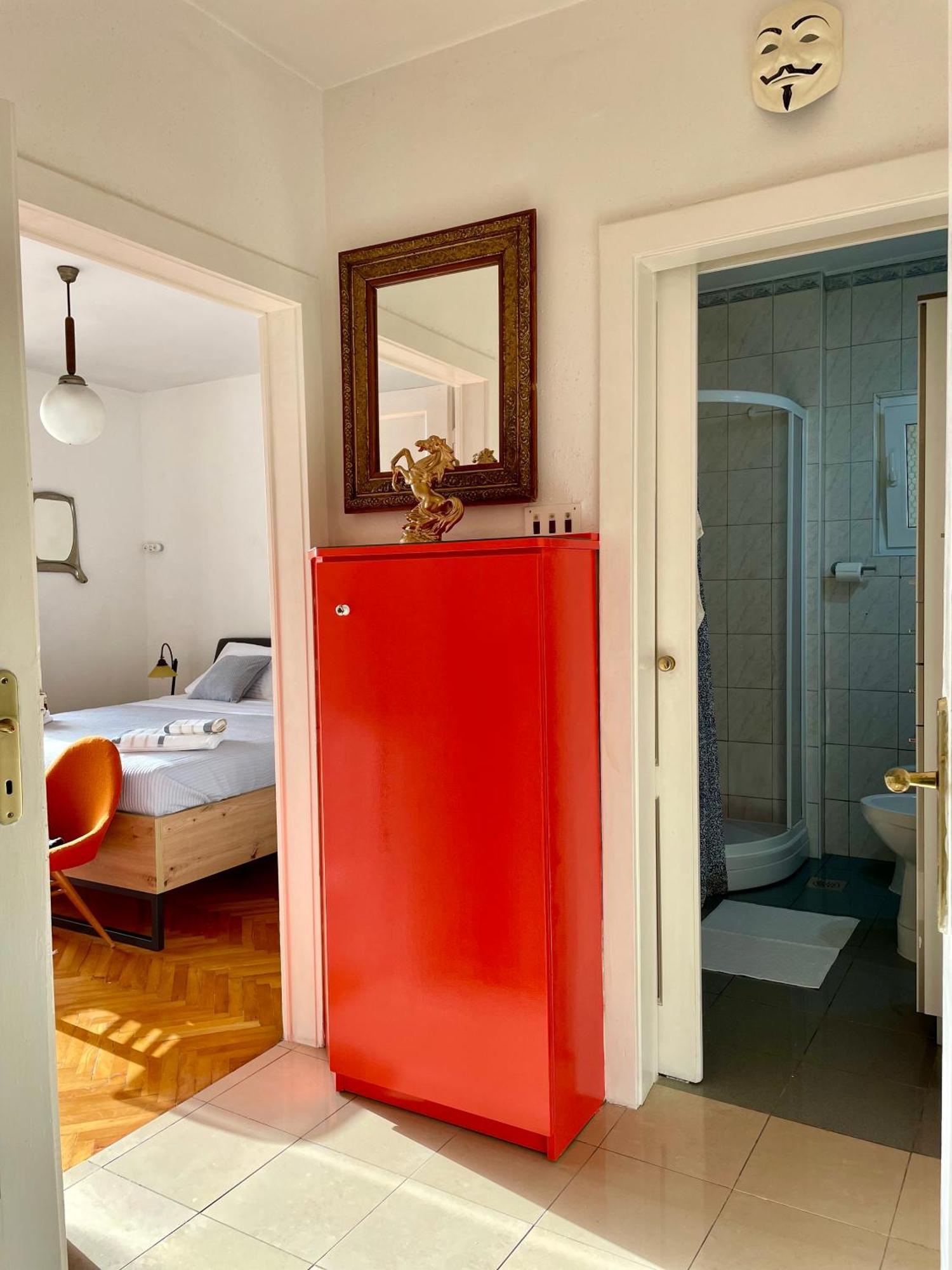 Dinka Old Town Apartment With Sea View Trogir Eksteriør billede